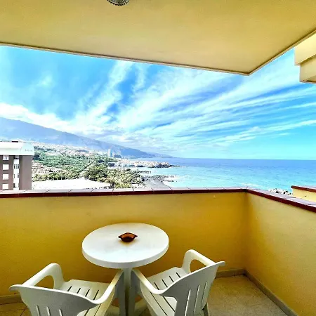 Apartment Apartment Overlooking The Atlantic Ocean From The Balcony In Puerto De La Cruz