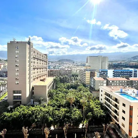 Apartment Overlooking The Atlantic Ocean From The Balcony In Puerto De La Cruz * Puerto de la Cruz (Tenerife)