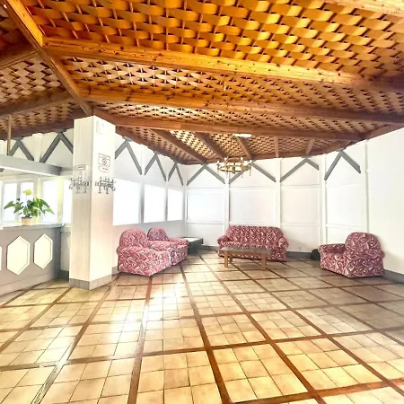 Apartment Overlooking The Atlantic Ocean From The Balcony In Puerto De La Cruz *