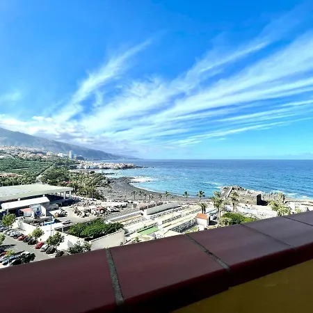 Apartment Overlooking The Atlantic Ocean From The Balcony In Puerto De La Cruz Apartment *