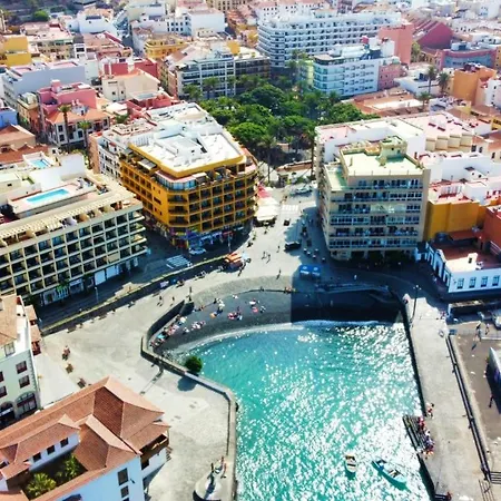 Apartment Apartment Overlooking The Atlantic Ocean From The Balcony In Puerto De La Cruz