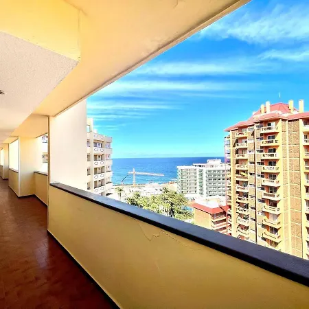 Apartment Overlooking The Atlantic Ocean From The Balcony In Puerto De La Cruz Apartamento Puerto de la Cruz (Tenerife)